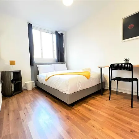 Stepney 17 Double Bedrooms Guest house *