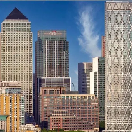 Canary Wharf Luxury Apartment