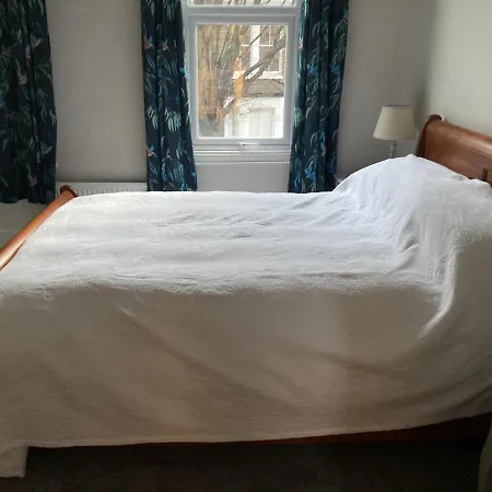 Very Large And Splendid Terrace House In Holiday home London