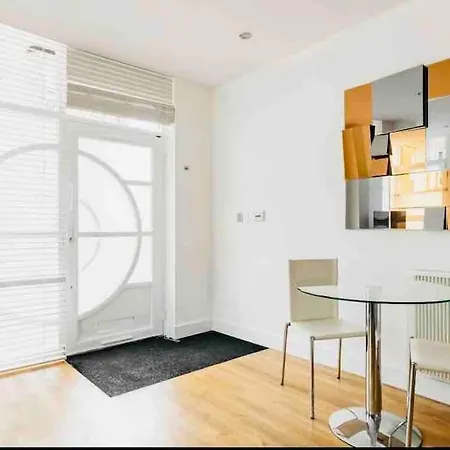 Canary Wharf Luxury * London
