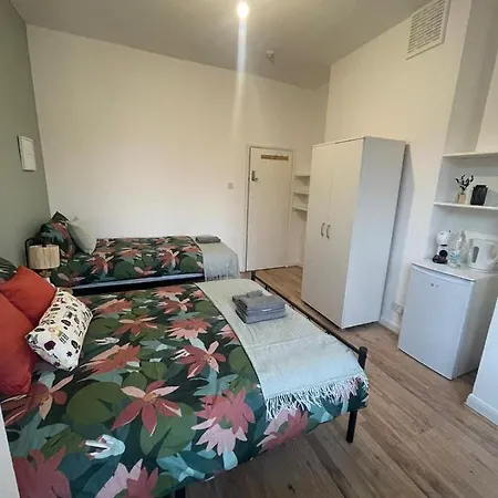 Contemporary Private Near Central