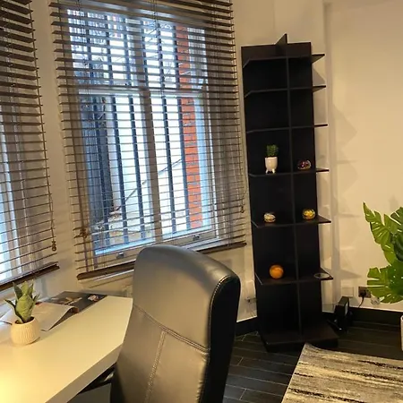 Beautiful Modern Studio In High Street Kensington * London