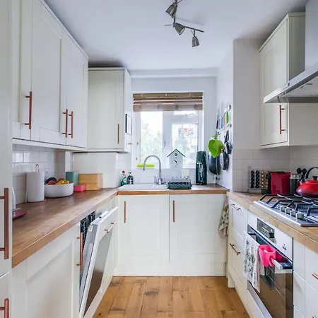 Charming Angel Maisonette *