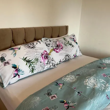 Apartment Park View Serviced - Next To Northolt Tube Station - Near London & Wembley