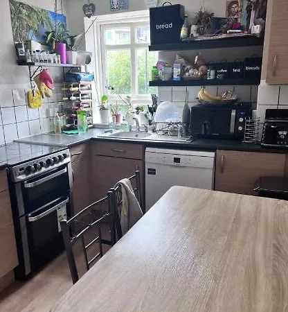 Shoreditch Free Parking Apartment