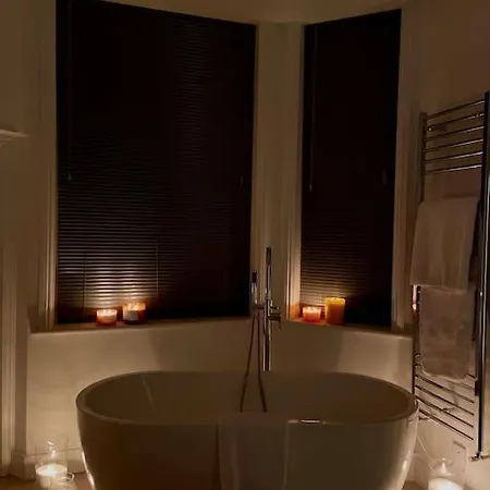 Chelsea Posh Apartment London