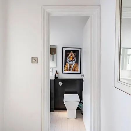 Chelsea Posh Apartment *