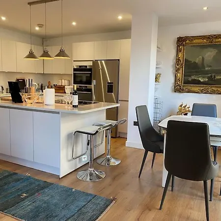Apartment Bridge Flat - Perfect For Families