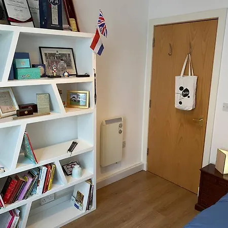 Apartment Bridge Flat - Perfect For Families London