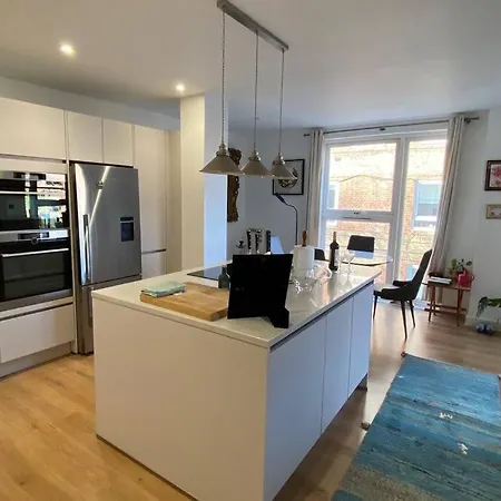 Bridge Flat - Perfect For Families Apartment *