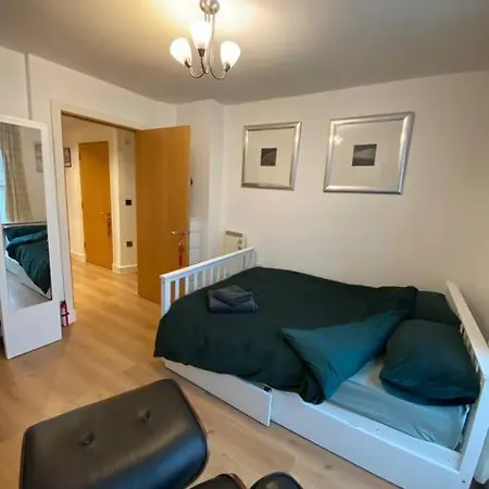 Bridge Flat - Perfect For Families Apartment London