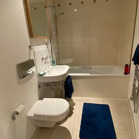 Bridge Flat - Perfect For Families Apartment *