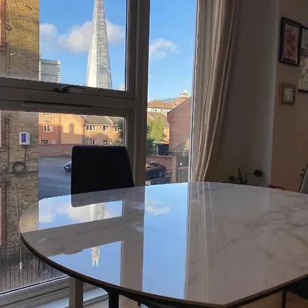 Bridge Flat - Perfect For Families Apartment *