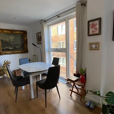 Apartment Bridge Flat - Perfect For Families *