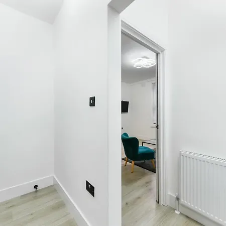 New Stylish 1 Bedroom - Flat D Norwood