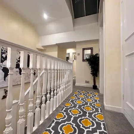Marylebone 5-bedroom, 4 Baths Private Family London