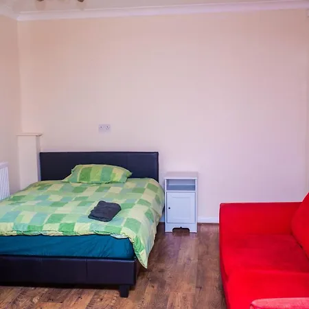 Homestay Selsdon Calm Airbnb