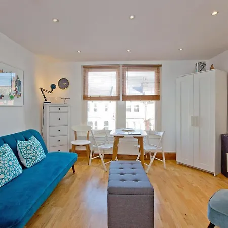 Apartamento Convenient Highbury Fields 1 Bedroom - Parking By Request Londres