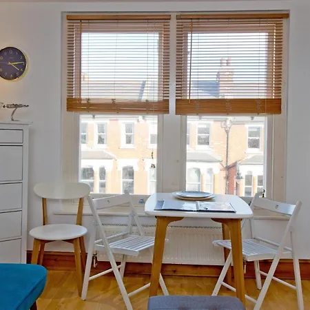 Convenient Highbury Fields 1 Bedroom - Parking By Request Apartamento Londres