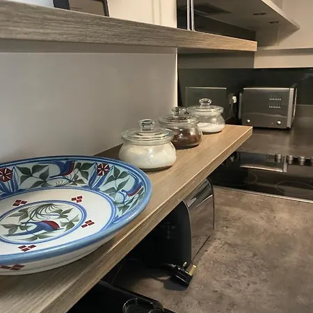 Beautiful Modern Studio In High Street Kensington London