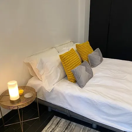 Beautiful Modern Studio In High Street Kensington London
