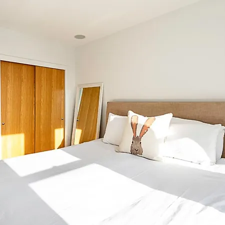 Elegant 3 Bed In Earl's Court