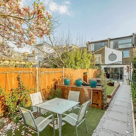 Villa The Chiswick *