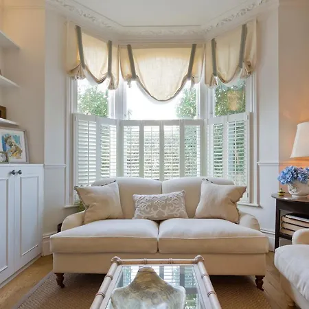 Veeve - Cayenne Canopy Holiday home London