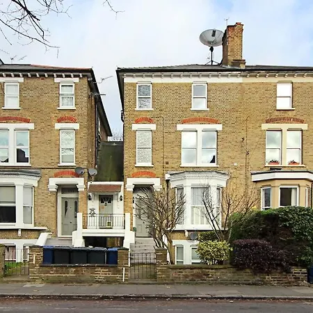 Garden Flat Apartment *