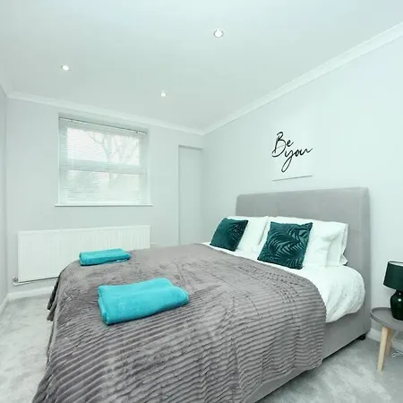 Garden Flat Apartment