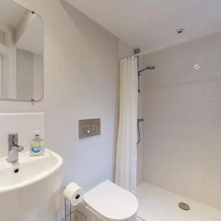 Wimbledon Apartment London
