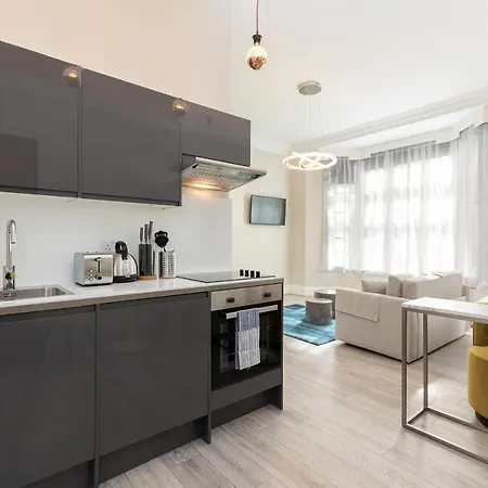 Air Conditioned High St Kensington Apartmán *
