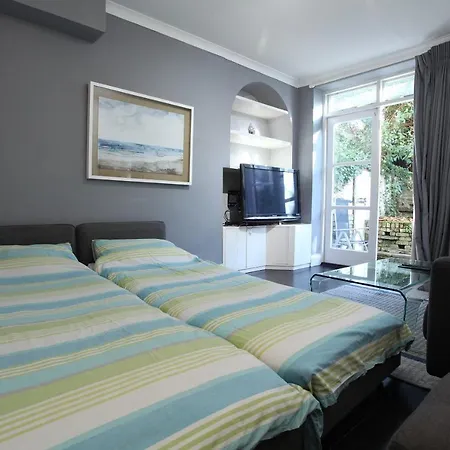 Apartment Walk To Notting Hill /paddington 1 B/r With Patio *