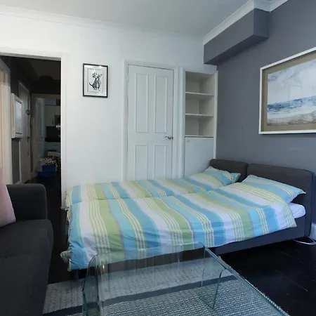 Apartment Walk To Notting Hill /paddington 1 B/r With Patio London