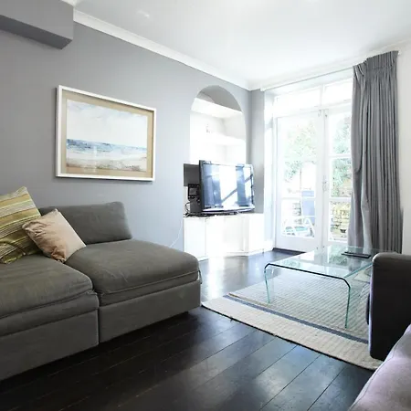 Walk To Notting Hill /paddington 1 B/r With Patio Apartment *