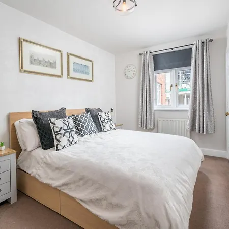 Altido Fantastic Flat Near Vauxhall Gardens Apartment
