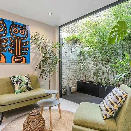 Luxury With 3 Bedrooms Apartment London