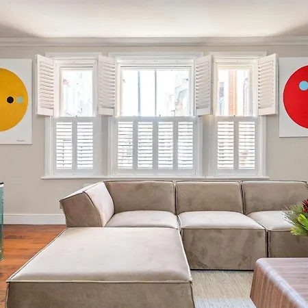 Luxury With 3 Bedrooms * Londra