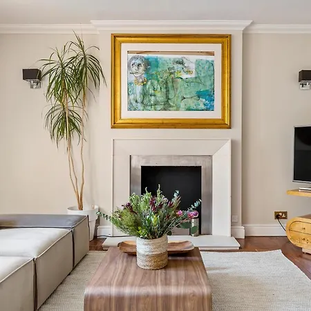 Luxury With 3 Bedrooms Apartment London
