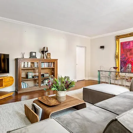 Luxury With 3 Bedrooms Apartment London