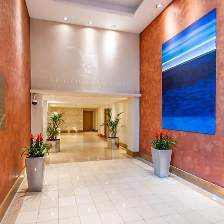 And Spacious 2 Bed Apartment *