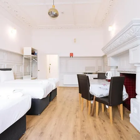 The Chapter - Hyde Park Hotel *