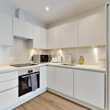 Elegant 2bed Flat 10min To Wimbledon Tennis Courts
