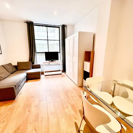 Superior Entire Between St Pauls Cathedral And Covent Garden Aparthotel *