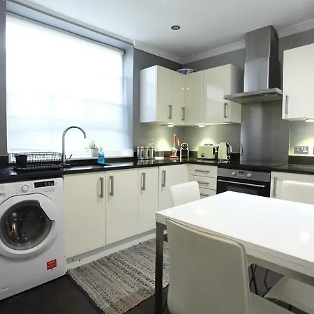 Apartment Walk To Notting Hill /paddington 1 B/r With Patio