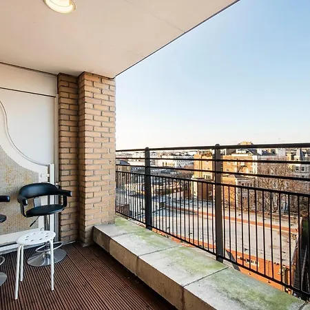 Apartment And Spacious 2 Bed London