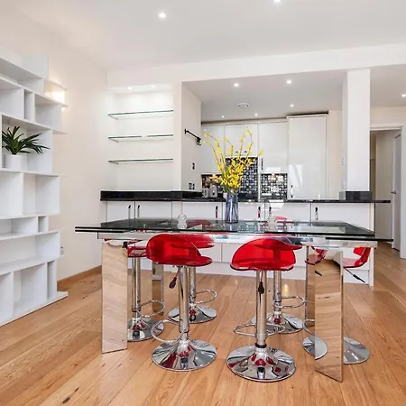 And Spacious 2 Bed Apartment