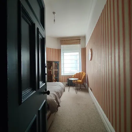 Apartment Luxury Artist In