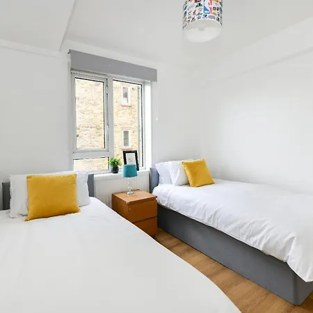 Lovely 2 -bedroom Unit In Greater London