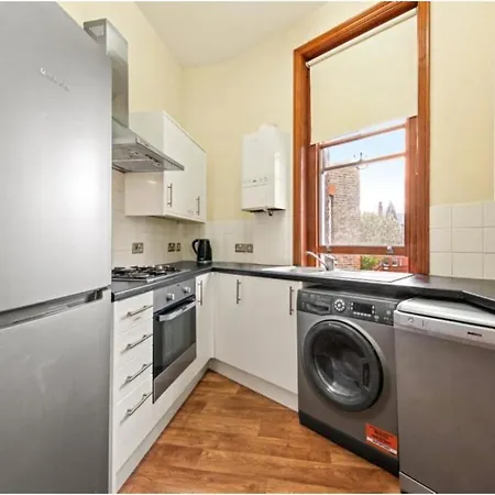 Homestay Elgin Avenue Hububb London